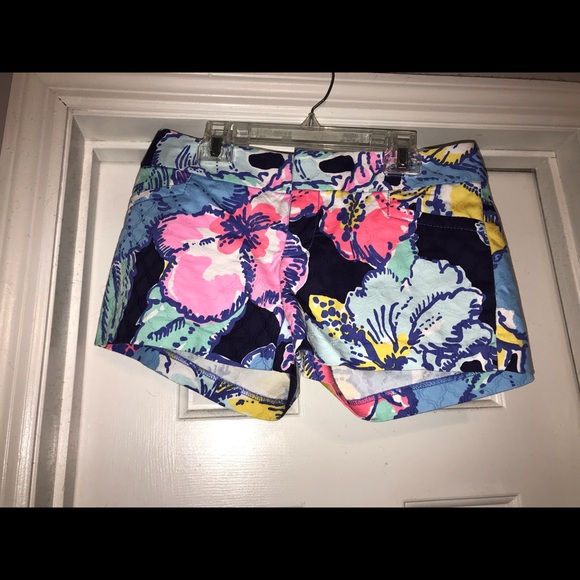 Lilly Pulitzer shorts - Picture 1 of 2